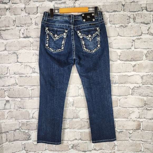 Miss Me JB5698P Boyfriend Capri Embroidered Flap Pocket Rhinestones Size 26 - Picture 10 of 16